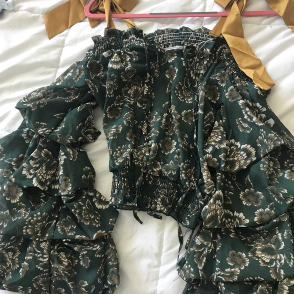 Gorgeous ruffle yellow tie top